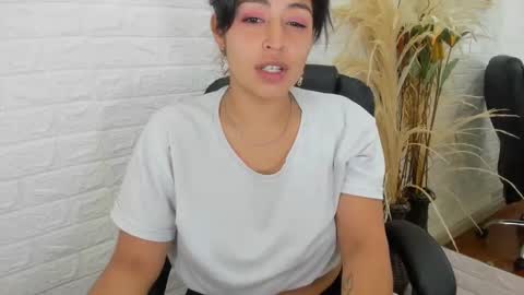 Ahisha online show from December 20, 2:27 pm