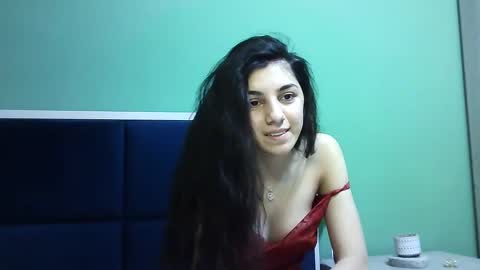 Snapshot of ahotkitty18 chatting on December 2, 12:07 pm Selena online show from December 2, 12:07 pm