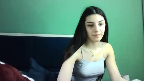 Snapshot of ahotkitty18 chatting on January 15, 11:00 am Selena online show from January 15, 11:00 am