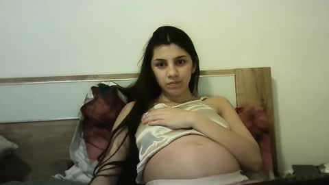 Snapshot of ahotkitty18 chatting on October 28, 8:00 pm Selena online show from October 28, 8:00 pm