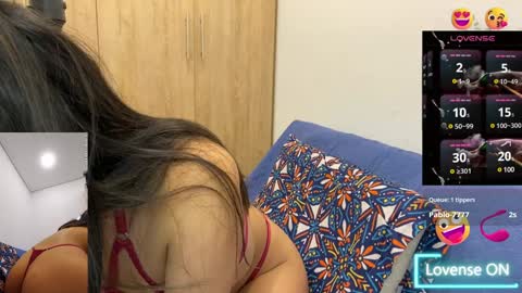 Snapshot of ahsleysnow chatting on January 23, 9:50 am AHSLEY online show from January 23, 9:50 am