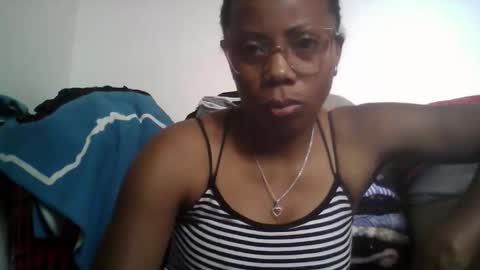 Snapshot of aicha_boobs chatting on December 1, 7:24 am Aicha boobs online show from December 1, 7:24 am