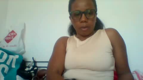 Aicha boobs online show from June 16, 7:44 am