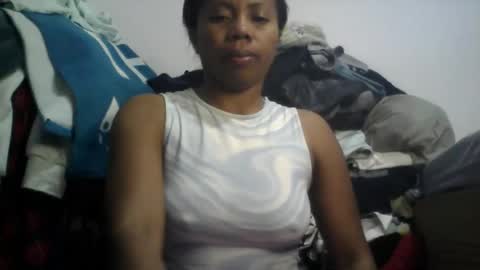 Snapshot of aicha_boobs chatting on August 3, 9:40 pm Aicha boobs online show from August 3, 9:40 pm