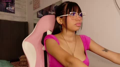 Snapshot of aida_princess chatting on October 9, 11:47 pm Aida online show from October 9, 11:47 pm