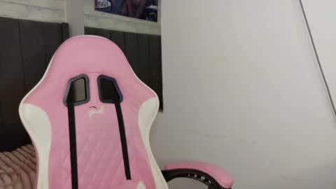 Snapshot of aida_princess chatting on October 30, 11:27 pm Aida online show from October 30, 11:27 pm