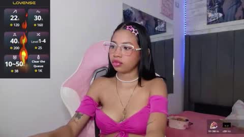 Snapshot of aida_princess chatting on February 3, 11:21 pm Aida online show from February 3, 11:21 pm