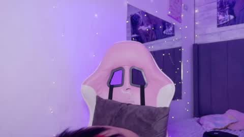 Snapshot of aida_princess chatting on June 11, 11:58 pm Aida online show from June 11, 11:58 pm