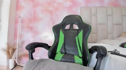 karoline  online show from February 17, 7:53 pm