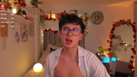 Snapshot of aidan_hale chatting on October 12, 12:20 am A H online show from October 12, 12:20 am