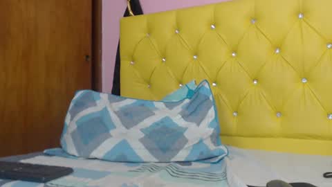 Snapshot of aidan_twink chatting on February 19, 2:01 am AIDAN online show from February 19, 2:01 am