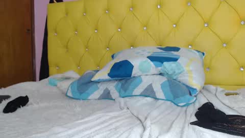 Snapshot of aidan_twink chatting on March 6, 2:19 am AIDAN online show from March 6, 2:19 am