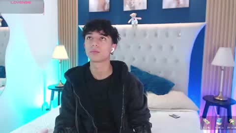 Aiden online show from June 17, 1:12 pm