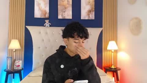 Aiden online show from July 25, 1:19 pm