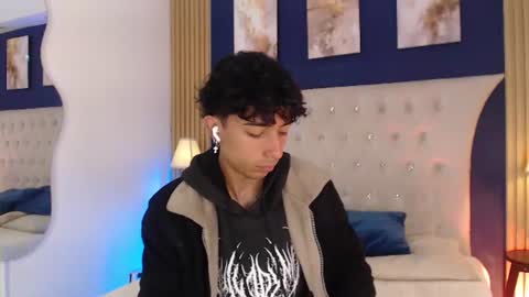 Aiden online show from July 28, 1:54 pm