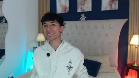 Aiden online show from August 3, 1:05 pm