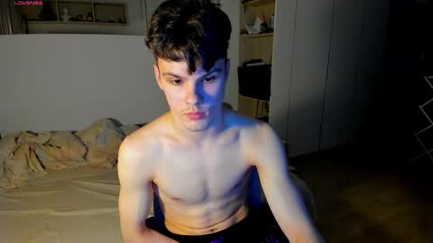 Aiden Sensual online show from May 14, 7:31 pm