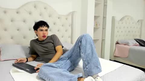 Aiden  online show from January 25, 12:05 pm