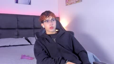 Aiden  online show from October 11, 12:04 pm