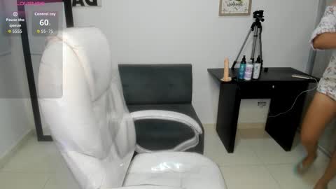 Ailyn online show from September 18, 9:44 am