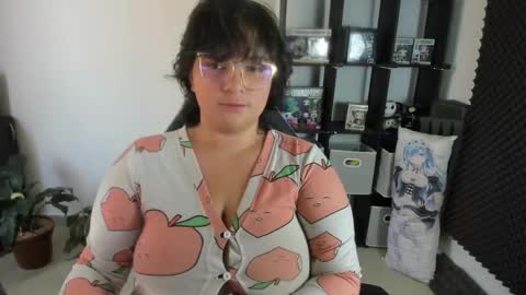 Catalina online show from January 15, 3:29 pm