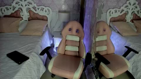 Snapshot of ailee_naughty chatting on November 26, 2:23 am online show from November 26, 2:23 am