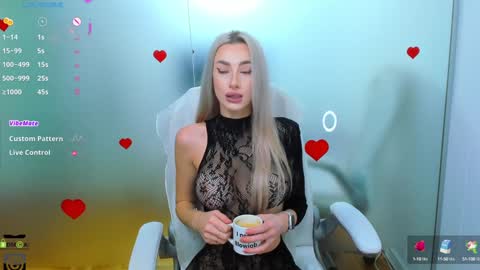 Allie  online show from October 15, 7:19 am