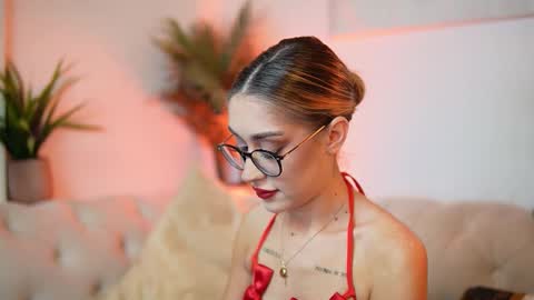  Aileen  online show from November 11, 7:14 pm