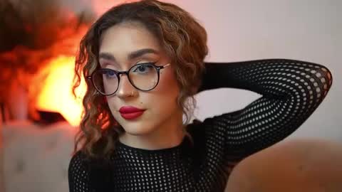Snapshot of aileenaxa chatting on May 13, 7:55 pm Aileen online show from May 13, 7:55 pm