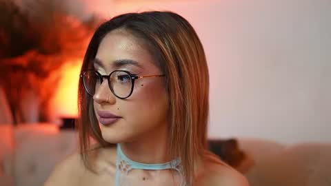 Snapshot of aileenaxa chatting on June 13, 9:13 pm Aileen online show from June 13, 9:13 pm