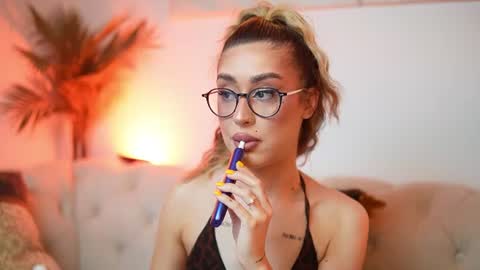  Aileen  online show from August 5, 8:44 pm