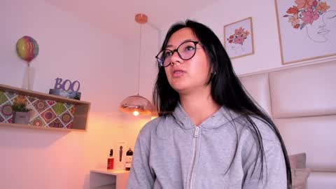 Snapshot of aily_yozuko chatting on December 29, 8:22 am Aily Yozuko online show from December 29, 8:22 am