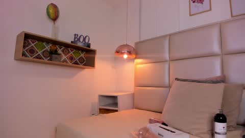 Snapshot of aily_yozuko chatting on February 5, 10:19 am Aily Yozuko online show from February 5, 10:19 am