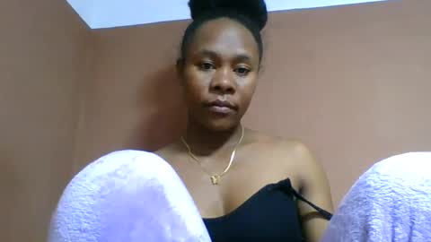 Snapshot of aimee982179 chatting on July 22, 8:17 am aimee982179 online show from July 22, 8:17 am