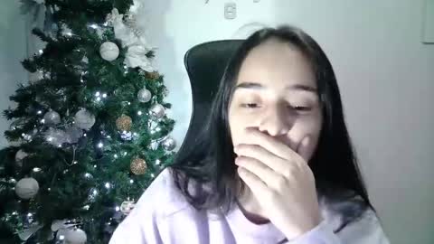 Snapshot of aineangeel chatting on January 18, 11:33 pm AINE online show from January 18, 11:33 pm