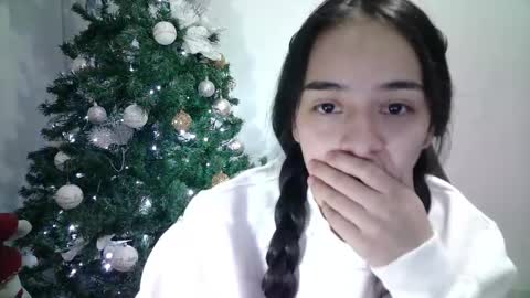 Snapshot of aineangeel chatting on January 21, 3:26 am AINE online show from January 21, 3:26 am