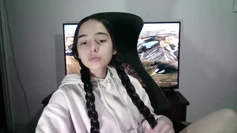 Snapshot of aineangeel chatting on February 26, 12:05 am AINE online show from February 26, 12:05 am