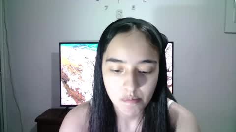 Snapshot of aineangeel chatting on February 27, 12:32 am AINE online show from February 27, 12:32 am