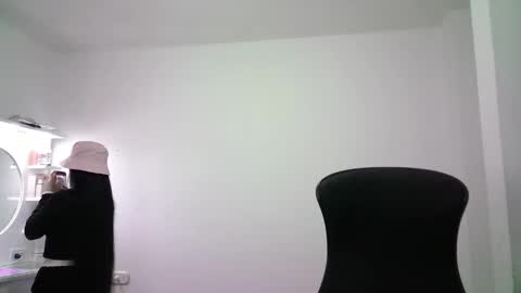 Snapshot of aineangeel chatting on December 14, 1:00 am AINE online show from December 14, 1:00 am