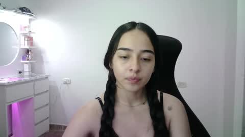 Snapshot of aineangeel chatting on December 19, 12:50 am AINE online show from December 19, 12:50 am