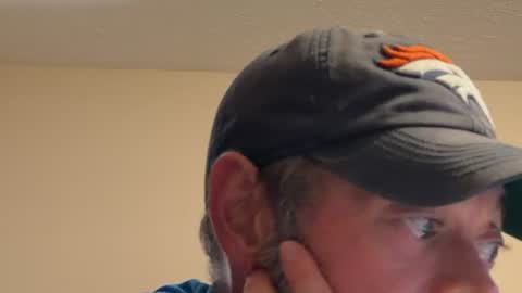 Snapshot of airxiphoneservice chatting on July 14, 3:55 am airxiphoneservice online show from July 14, 3:55 am