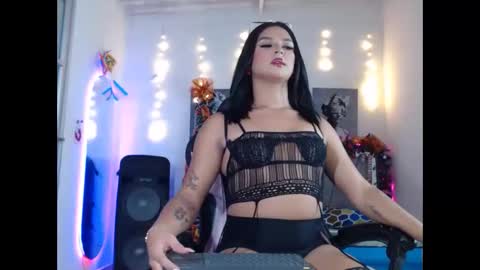 aisha299 online show from December 17, 4:51 am