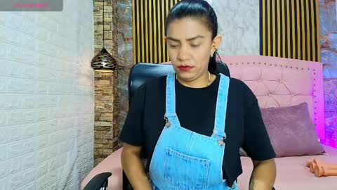 aisha__cambell online show from April 24, 9:56 am