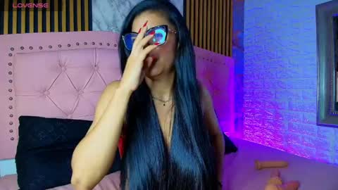 aisha__cambell online show from April 25, 1:52 pm