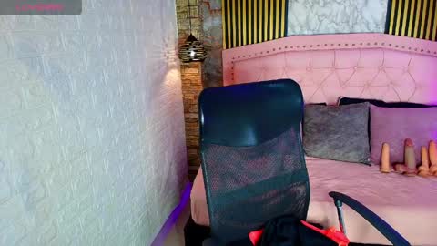 aisha__cambell online show from April 30, 10:21 am