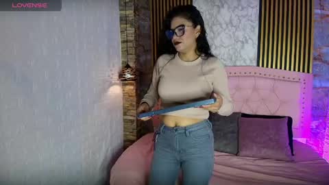 aisha__cambell online show from May 1, 11:04 am