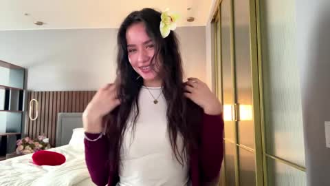 Aisha online show from April 13, 6:08 am