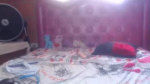 Snapshot of aisha_koswell3 chatting on January 27, 5:37 pm aisha koswell3 online show from January 27, 5:37 pm