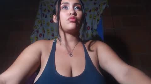Snapshot of aisha_koswell3 chatting on February 2, 11:32 pm aisha koswell3 online show from February 2, 11:32 pm