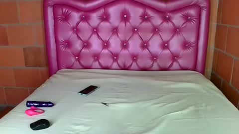 Snapshot of aisha_koswell3 chatting on September 14, 12:15 pm aisha koswell3 online show from September 14, 12:15 pm